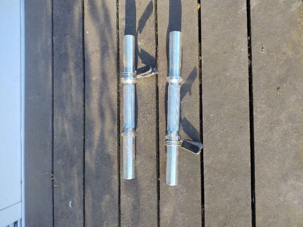 2 barras para mancuernas. Macizas y cromadas