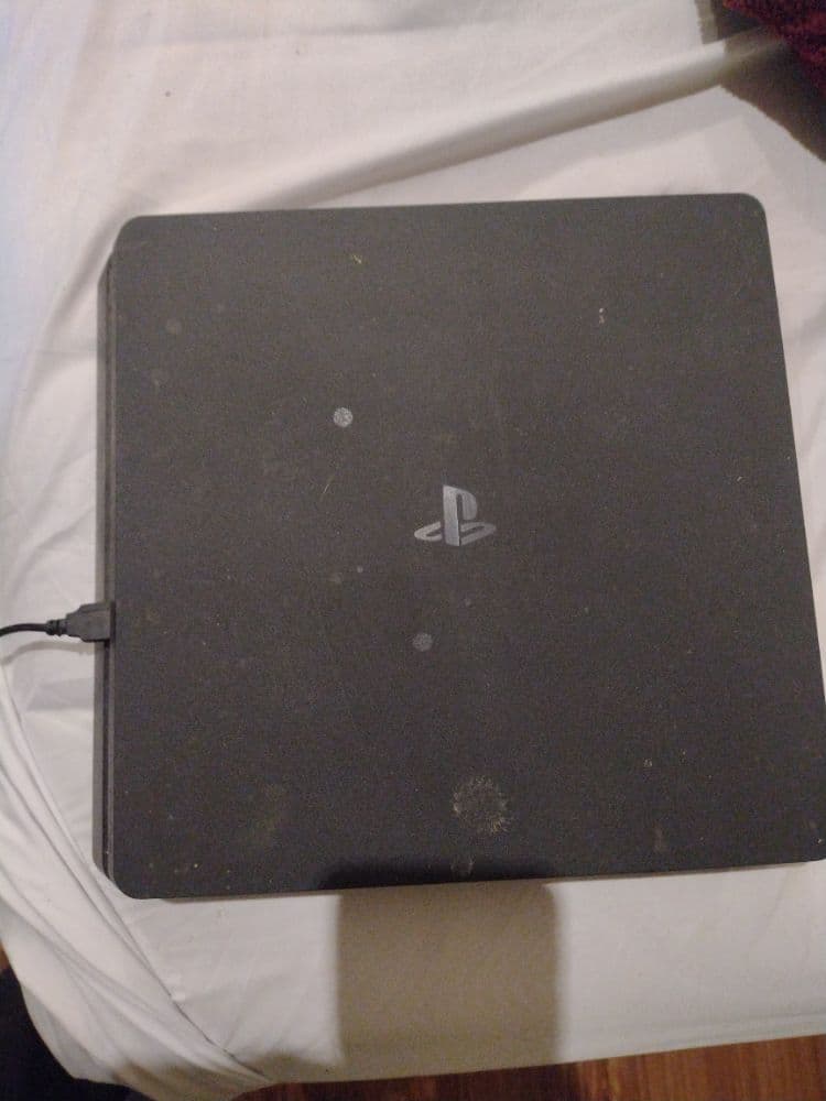Ps4 1 Tera y dos juegos
